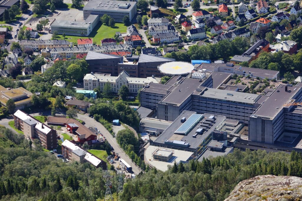 Bilde av Haukeland sykehus i Bergen tatt fra luften