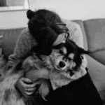 KVinne med hund